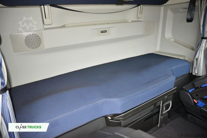 Standard tractor unit VOLVO FH 460 Globetrotter XL i-Save