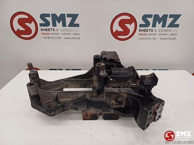 Chassis part Volvo Occ bumperbeugel vooraan links Volvo