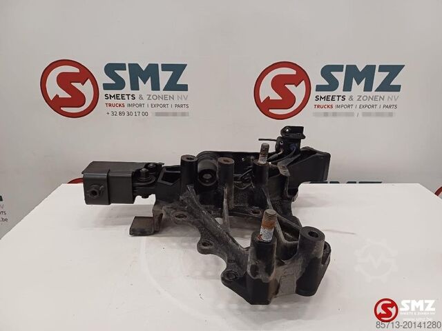 Chassis part Volvo Occ bumperbeugel vooraan links Volvo