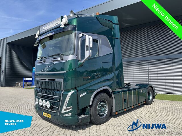 Standard-SZM Volvo FH 500 TC 4x2 Showtruck + I-Park