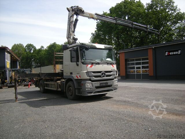 Truck mounted crane Mercedes-Benz Actros 1848