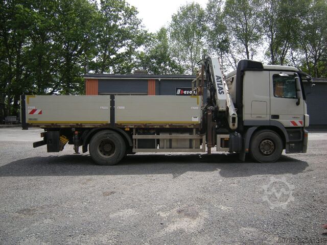 Truck mounted crane Mercedes-Benz Actros 1848