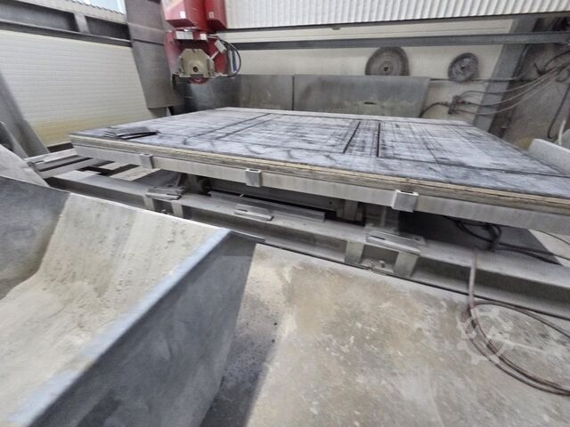 Machining center NOAT QUBO