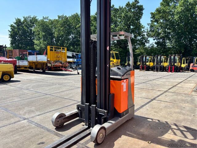 Reachtruck Still FMX 17 8.8 meter 1700 kg Reachtruck