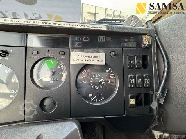 Oil spill remover / road cleaner Mercedes-Benz 1424 Ölspurenbeseitiger