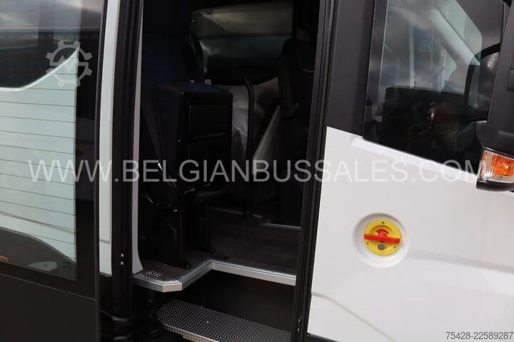 Kleinbus Iveco Daily line / A65C18 / Airco / Automatic / Elect...