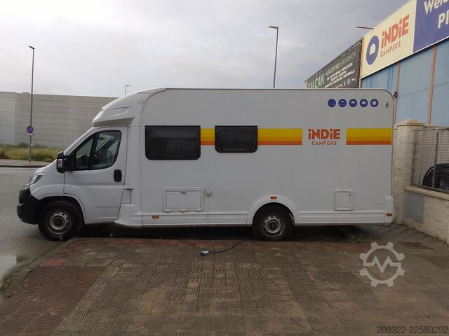 Teilintegriertes Wohnmobil 2024 Fiat Ducato Weinsberg Carasuite | Automatico | 5 posti letto