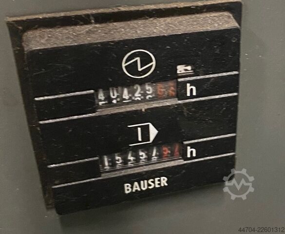 Universal-Bearbeitungszentrum Deckel Maho DMU 60 Monoblock
