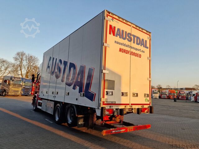 Suitcase Scania R580 V8 Topline 6x2 - Box with sidedoors - Reta...