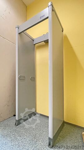 Walk-through metal detector, airport detector CEIA GmbH, Wiesbaden, Deutschland SDM 600 PLUS/PZ