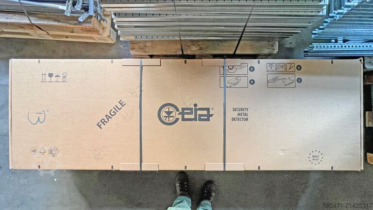 Walk-through metal detector, airport detector CEIA GmbH, Wiesbaden, Deutschland SDM 600 PLUS/PZ
