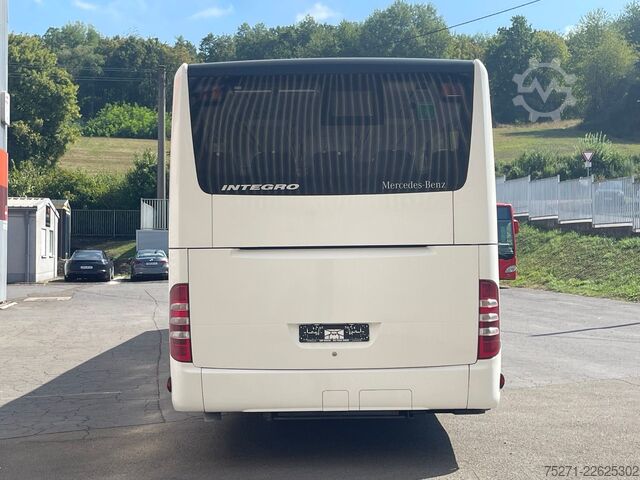 Intercity bus MERCEDES-BENZ Integro O550 L