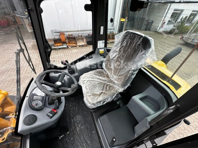 Wheel loader MECALAC AX 700 4x4 Schaufel NEU Greifschaufel
