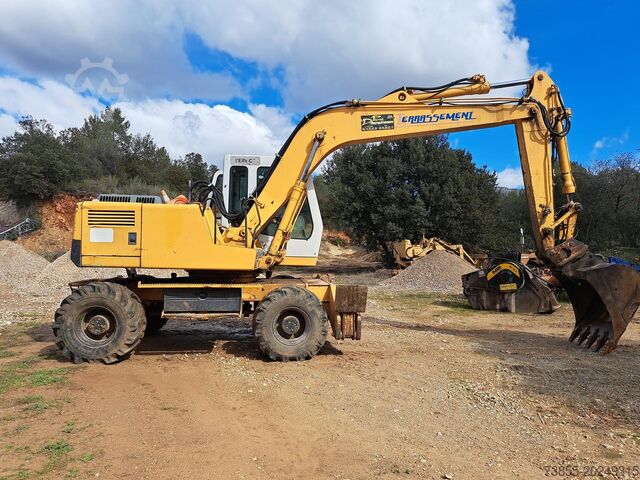 Wheeled Excavator Liebherr A 900 Litronic EW PL