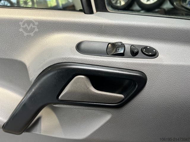 Pick-up van VOLKSWAGEN Crafter DoKa Pritsche*Klima*AHK*TÜV*