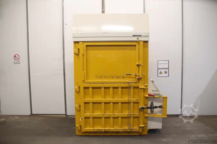 Vertical baler Bramidan 4-0 S50