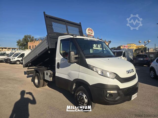 Tipper van Iveco DAILY 35-12 RIBALTABILE TRILATERALE 2017