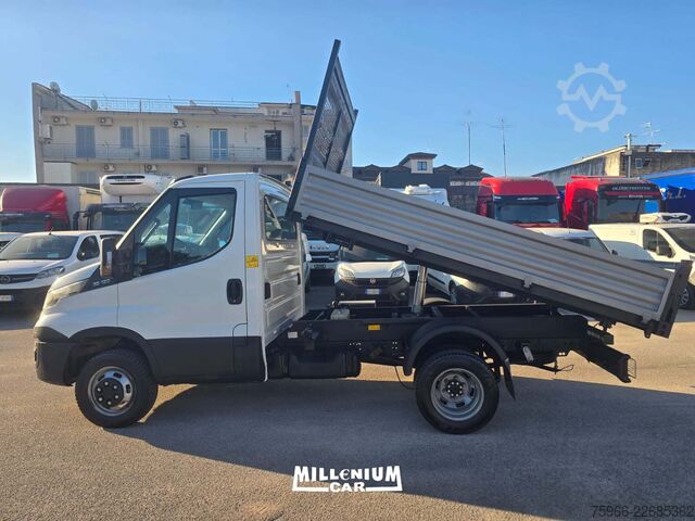 Tipper van Iveco DAILY 35-12 RIBALTABILE TRILATERALE 2017