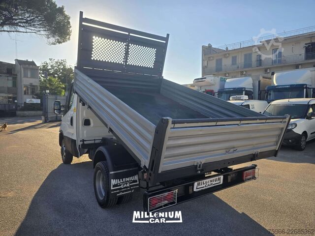 Tipper van Iveco DAILY 35-12 RIBALTABILE TRILATERALE 2017
