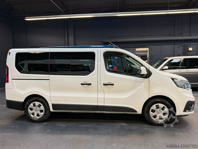 Kleinbus RENAULT Trafic Kombi L1H1 Life Style 8 Sitze AC LED PDC
