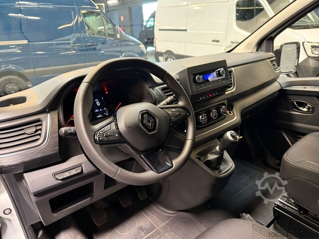 Kleinbus RENAULT Trafic Kombi L1H1 Life Style 8 Sitze AC LED PDC