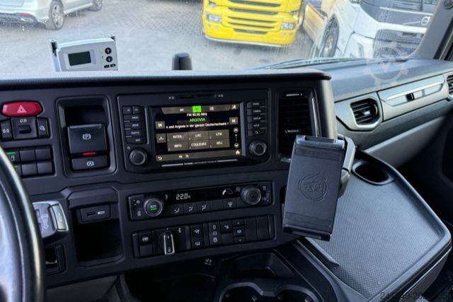 Standard tractor unit SCANIA R450 4x2