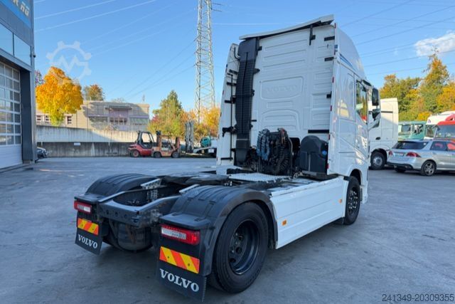 Standard tractor unit VOLVO FH-500 Standklima XXL 4x2