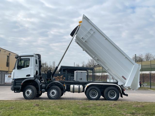 Tipper truck MERCEDES-BENZ 4142 8X4  Mulden-  Kipper -  EuromixMTP