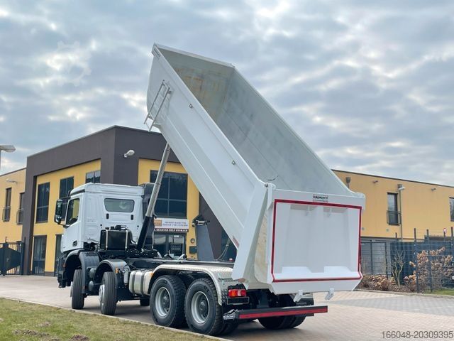 Tipper truck MERCEDES-BENZ 4142 8X4  Mulden-  Kipper -  EuromixMTP
