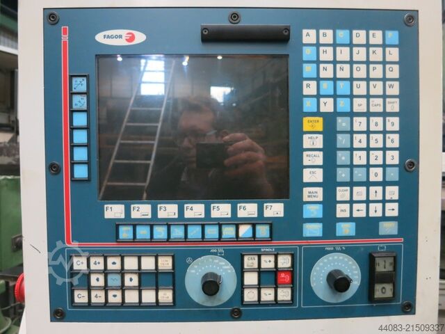 Drehmaschine - zyklengesteuert CHALLENGER MICROCUT BNC 1840