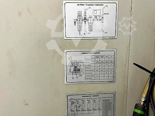 Vertical machining center Microcut VMC-1300
