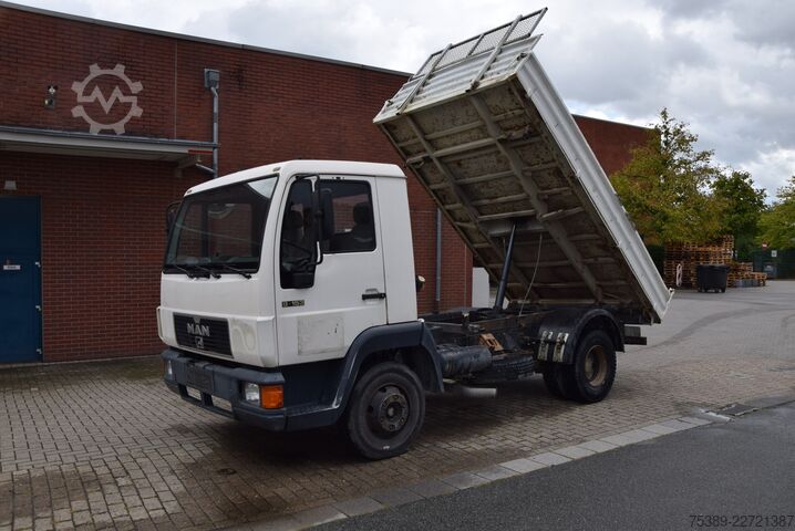 Tipper van MAN L2000  8.153 Meiller Kipper 2xAHK HU 04-27