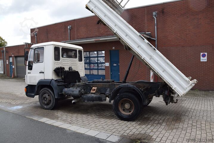Tipper van MAN L2000  8.153 Meiller Kipper 2xAHK HU 04-27