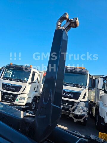 Roll-off tipper truck MAN TGX TG3 26.480 / Meiller Funk / Lenkachse