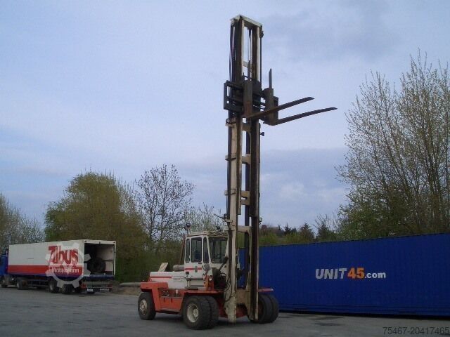 Container stacker Sevetruck 2x Vorhanden