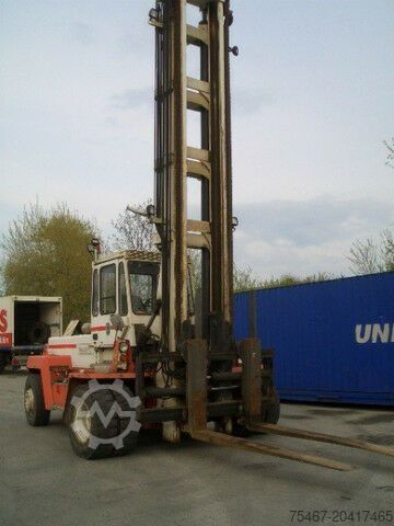 Container stacker Sevetruck 2x Vorhanden