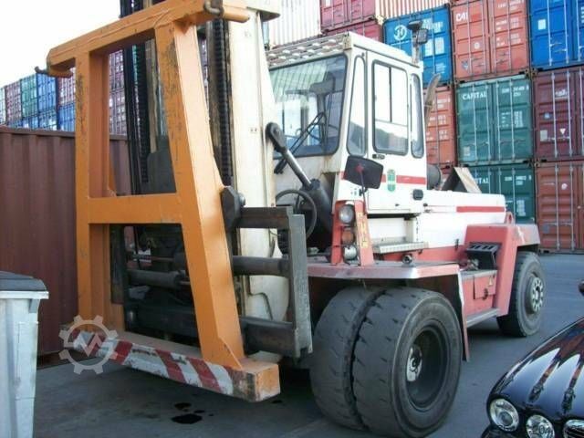 Container stacker Sevetruck 2x Vorhanden
