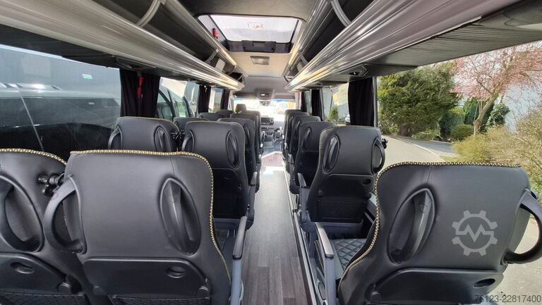 Kleinbus MERCEDES-BENZ 519  Allrad 4 x 4  20 / 23 Sitzer schnelle Liefe