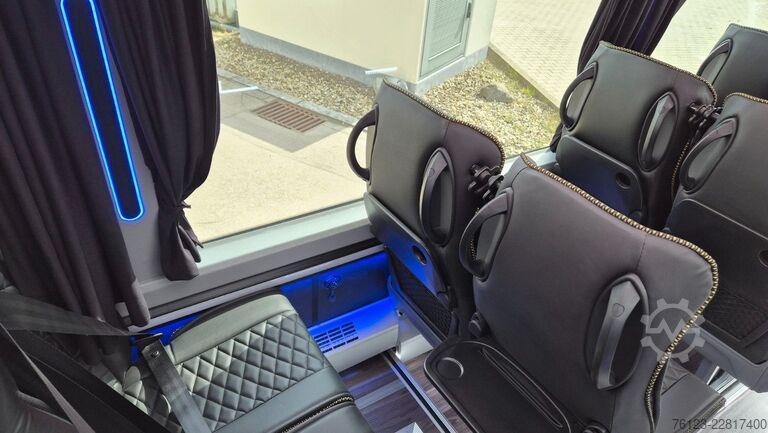 Kleinbus MERCEDES-BENZ 519  Allrad 4 x 4  20 / 23 Sitzer schnelle Liefe
