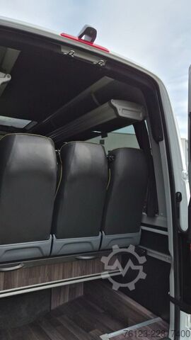Kleinbus MERCEDES-BENZ 519  Allrad 4 x 4  20 / 23 Sitzer schnelle Liefe