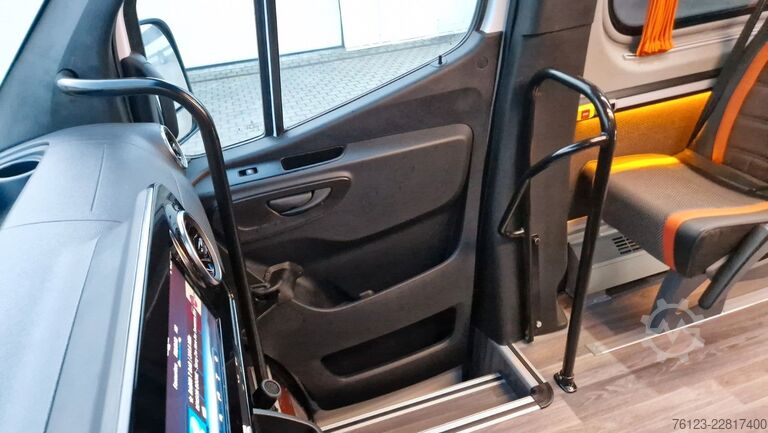 Kleinbus MERCEDES-BENZ 519  Allrad 4 x 4  20 / 23 Sitzer schnelle Liefe