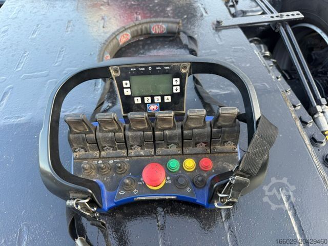 Truck mounted crane MAN TGX 26.440 6x2 mit HMF 3000-5 Kran Top Zustand