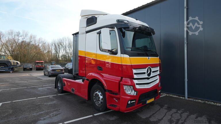 Standard-SZM Mercedes-Benz Actros 1942 tractor unit