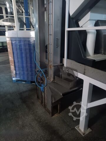 Landmaschine Kastenmüller cleaning and drying seeds 