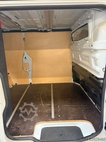 Kastenwagen RENAULT Trafic Kasten L2H1 Komfort Klima R-CAM LED AHK