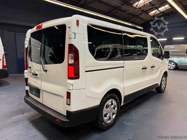 Kleinbus RENAULT Trafic Kombi L1H1 Life Style 8 Sitze AC LED PDC