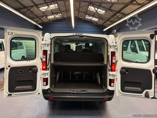 Kleinbus RENAULT Trafic Kombi L1H1 Life Style 8 Sitze AC LED PDC