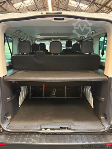 Kleinbus RENAULT Trafic Kombi L1H1 Life Style 8 Sitze AC LED PDC