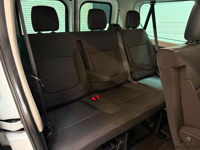 Kleinbus RENAULT Trafic Kombi L1H1 Life Style 8 Sitze AC LED PDC