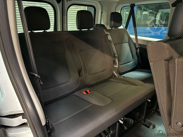 Kleinbus RENAULT Trafic Kombi L1H1 Life Style 8 Sitze AC LED PDC